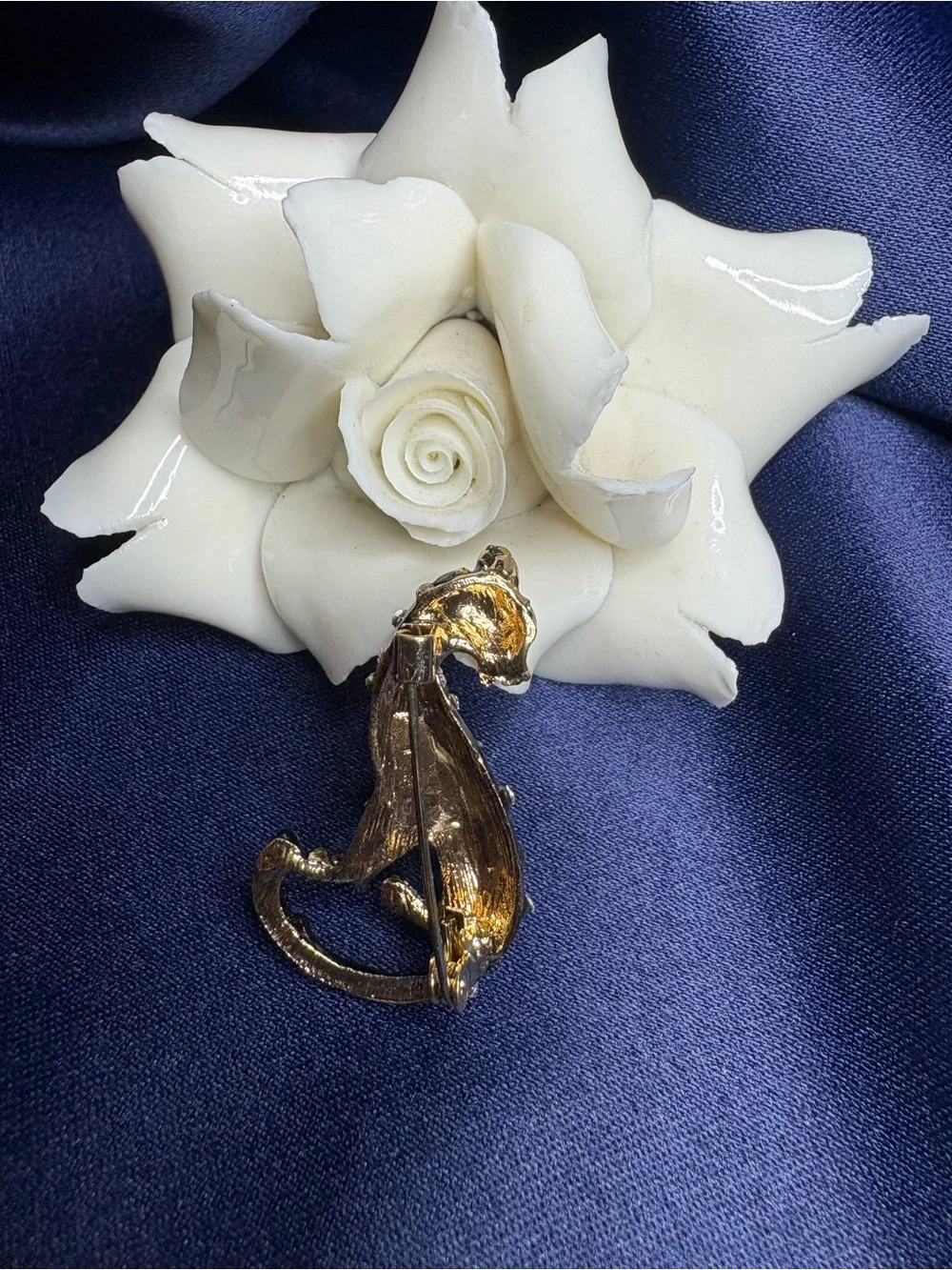 Brooch Pin Cat Black Enamel Rhinestone Accents Gold Elegant Whimsical